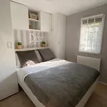 Chalet Luxe Met Prachtig Terras Op De Veluwe , Veel Privacy