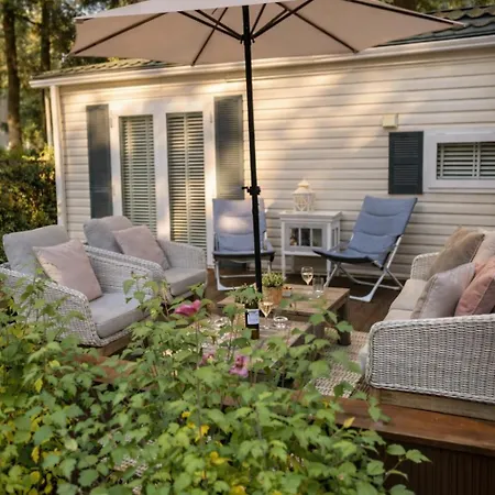 Luxe Met Prachtig Terras Op De Veluwe , Veel Privacy Chalet